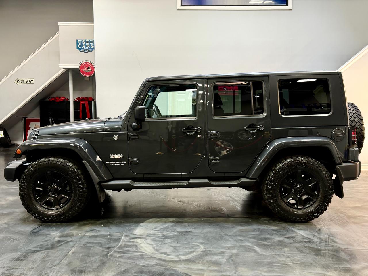 Jeep Wrangler Unlimited 4WD 4dr Sahara 2010