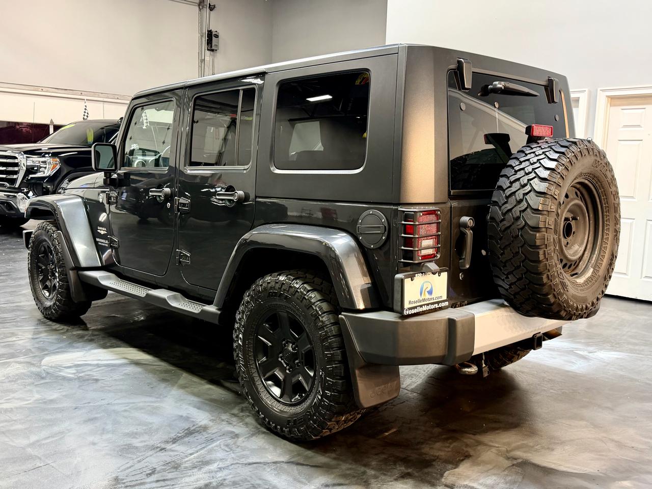 Jeep Wrangler Unlimited 4WD 4dr Sahara 2010