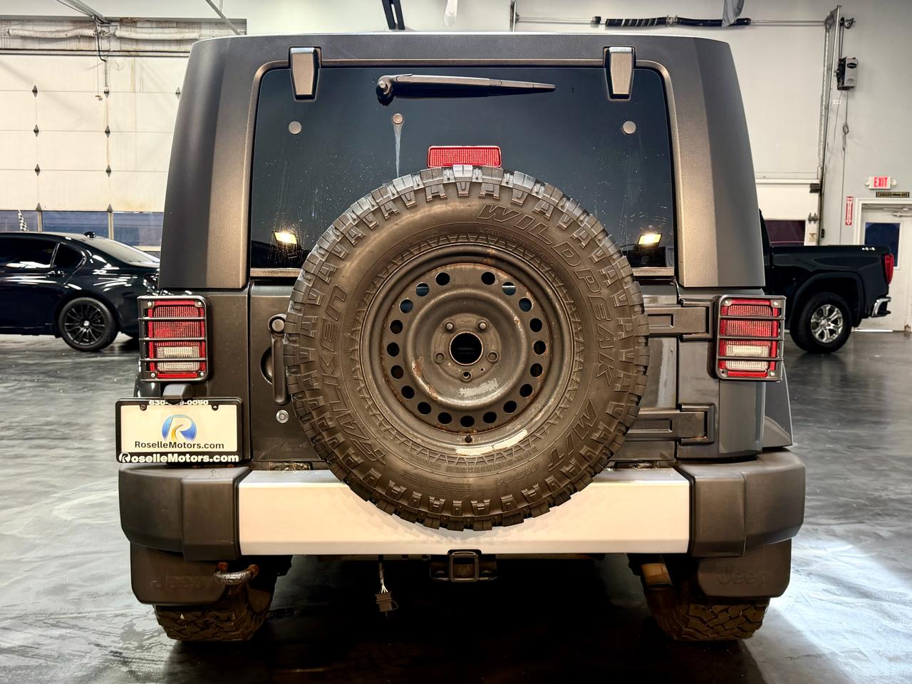 Jeep Wrangler Unlimited 4WD 4dr Sahara 2010