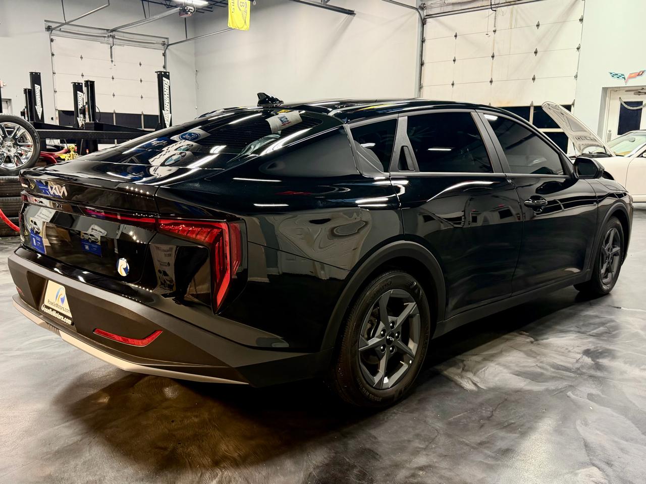 Kia K4 LXS FWD 2025