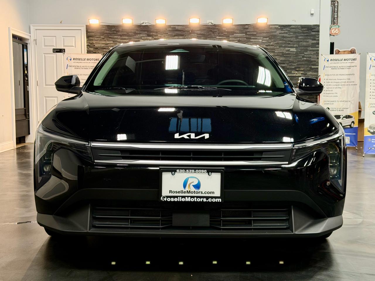 Kia K4 LXS FWD 2025