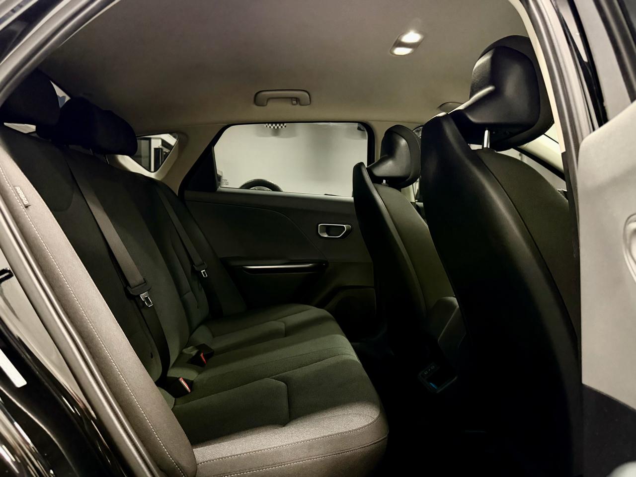 Kia K4 LXS FWD 2025