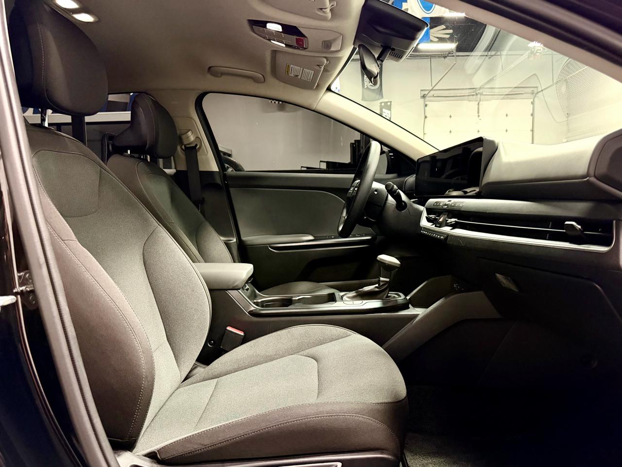 Kia K4 LXS FWD 2025