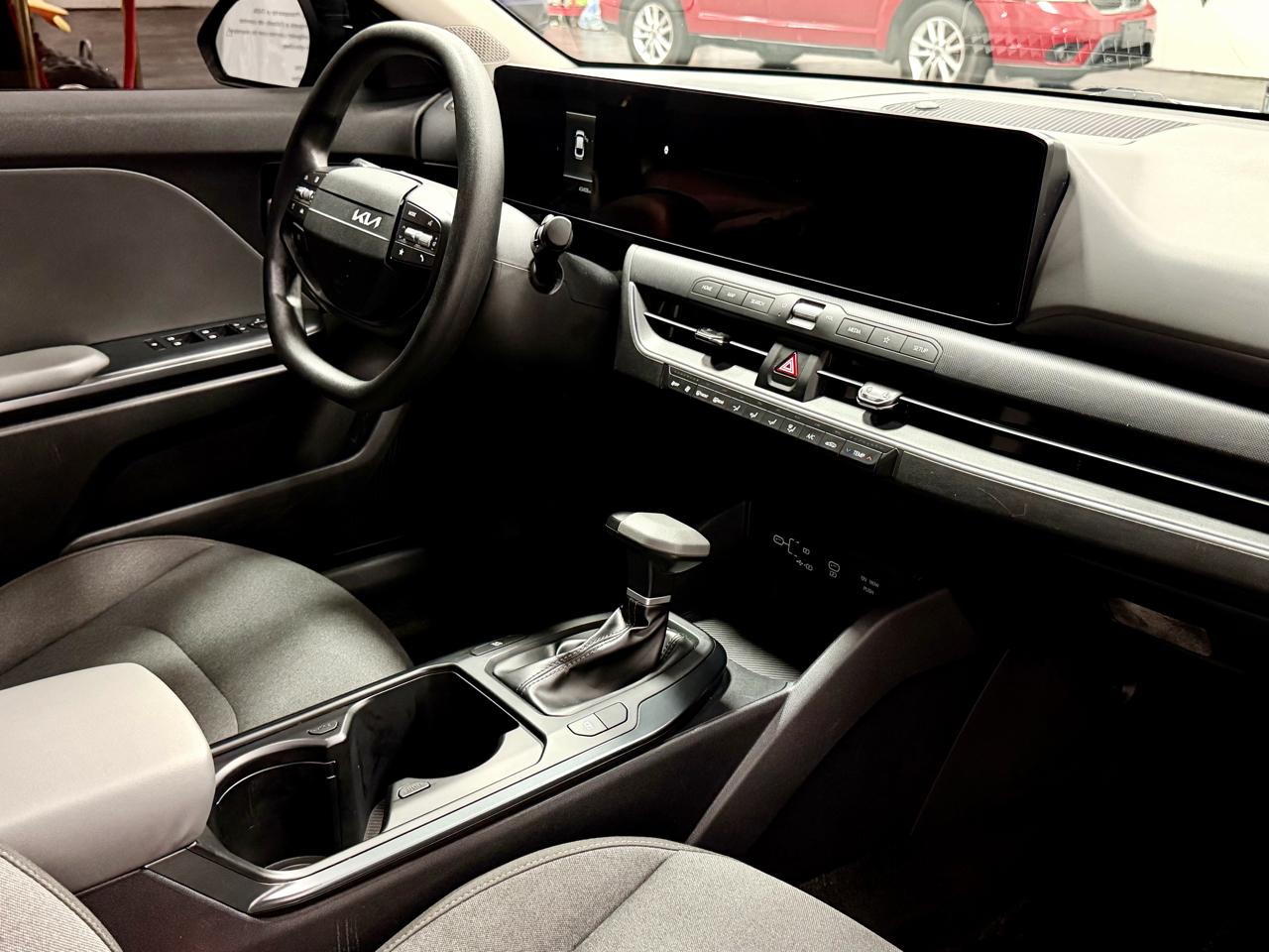 Kia K4 LXS FWD 2025