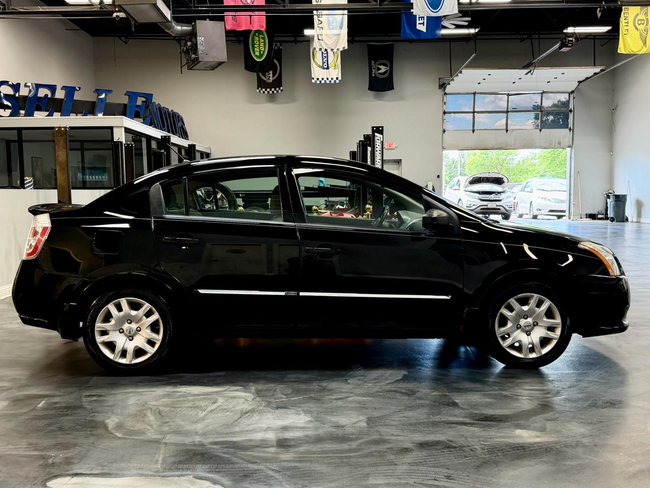 Nissan Sentra 4dr Sdn I4 CVT 2.0 S 2012