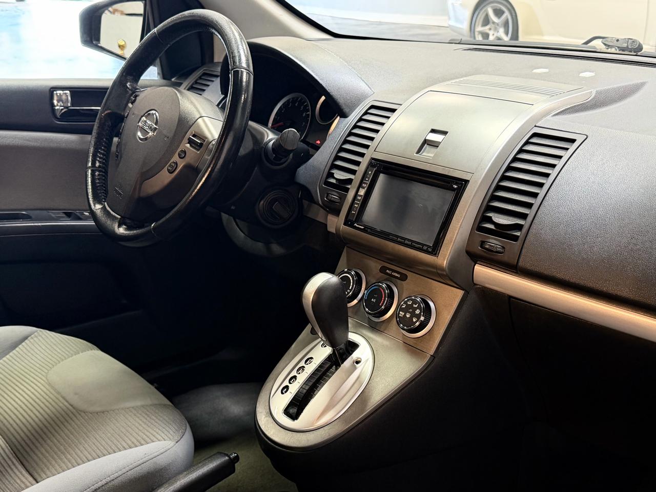 Nissan Sentra 4dr Sdn I4 CVT 2.0 S 2012