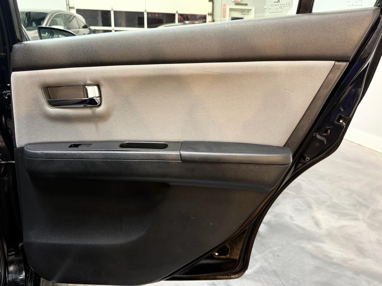 Nissan Sentra 4dr Sdn I4 CVT 2.0 S 2012