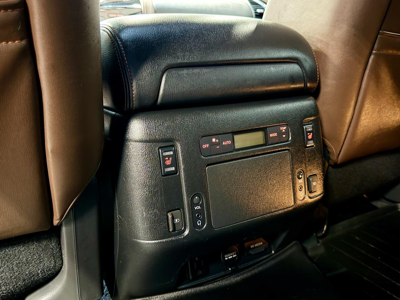 Nissan Armada 4x4 Platinum 2019