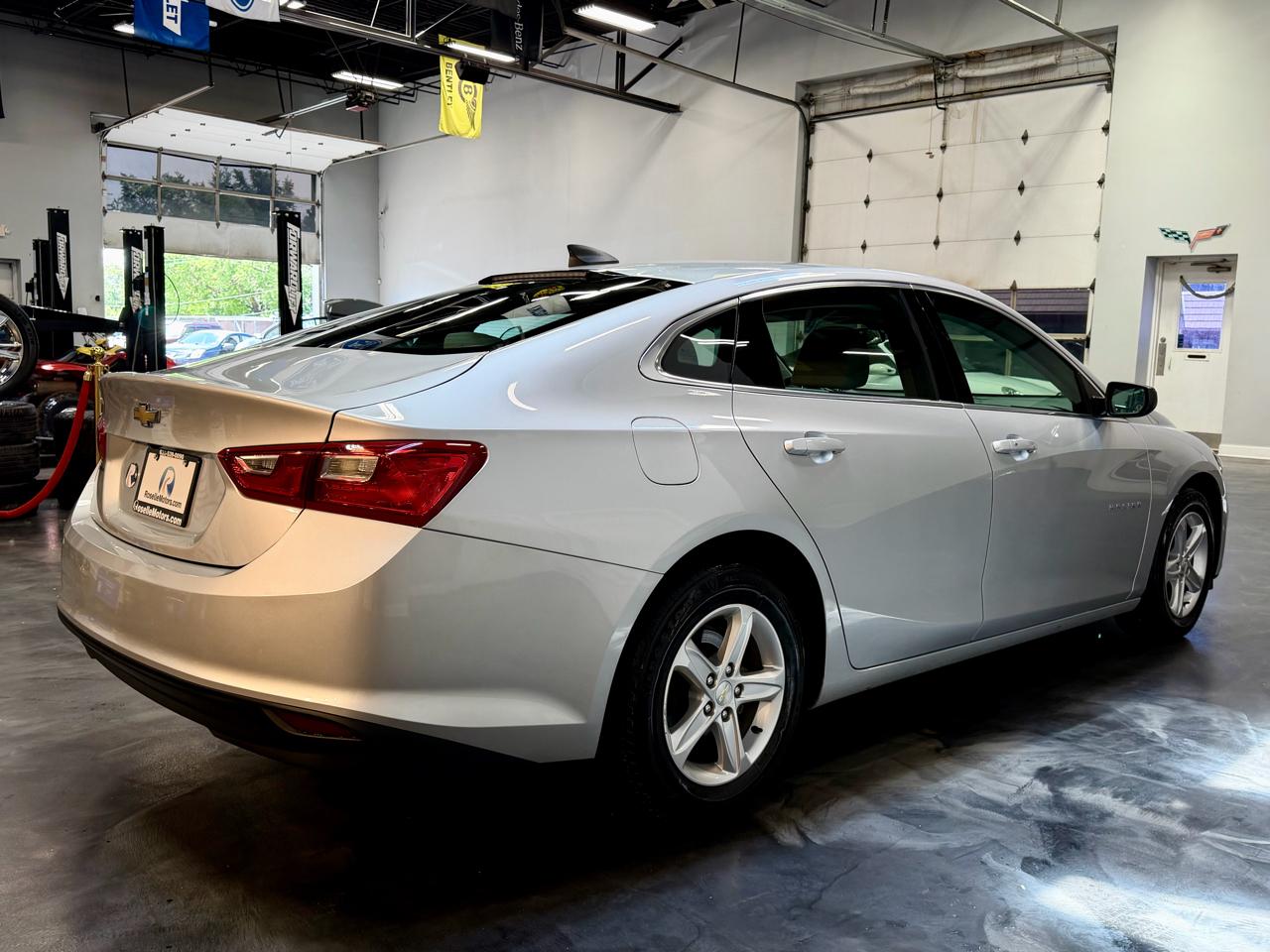 Chevrolet Malibu 4dr Sdn LS w/1FL 2020