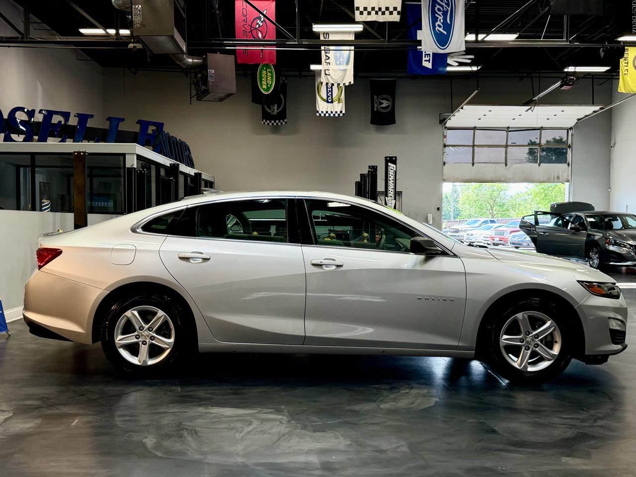 Chevrolet Malibu 4dr Sdn LS w/1FL 2020