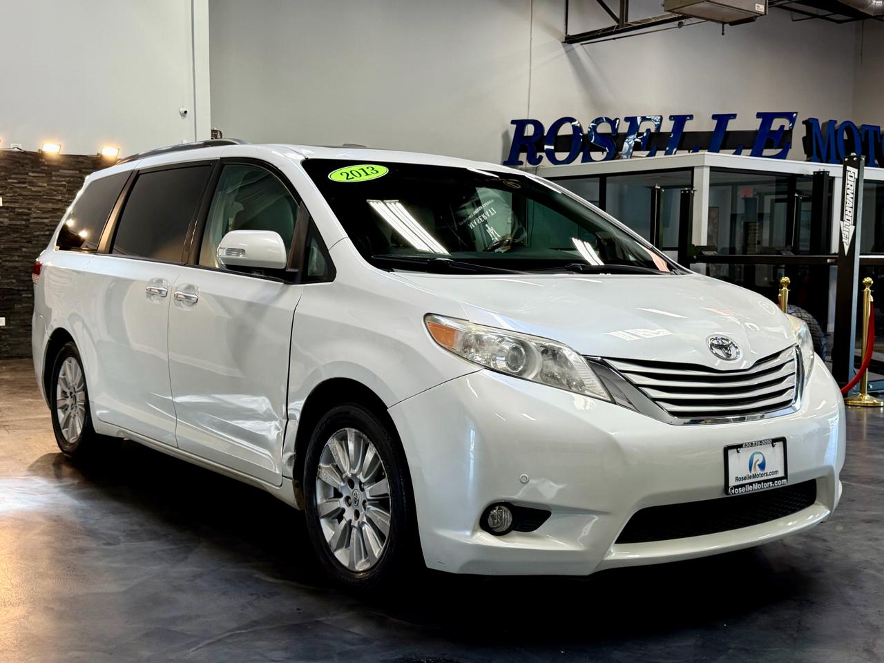 Toyota Sienna 5dr 7-Pass Van V6 XLE AWD (Natl) 2013