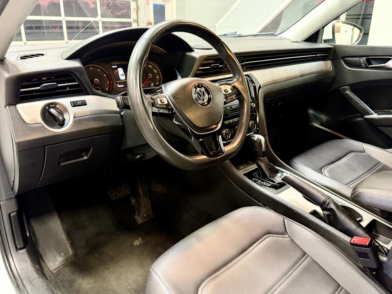 Volkswagen Passat 2.0T SE Auto 2021