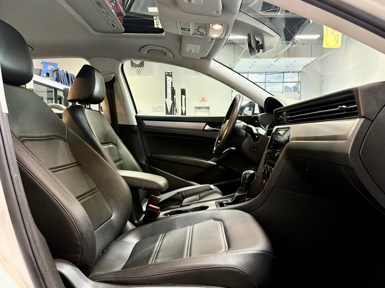 Volkswagen Passat 2.0T SE Auto 2021