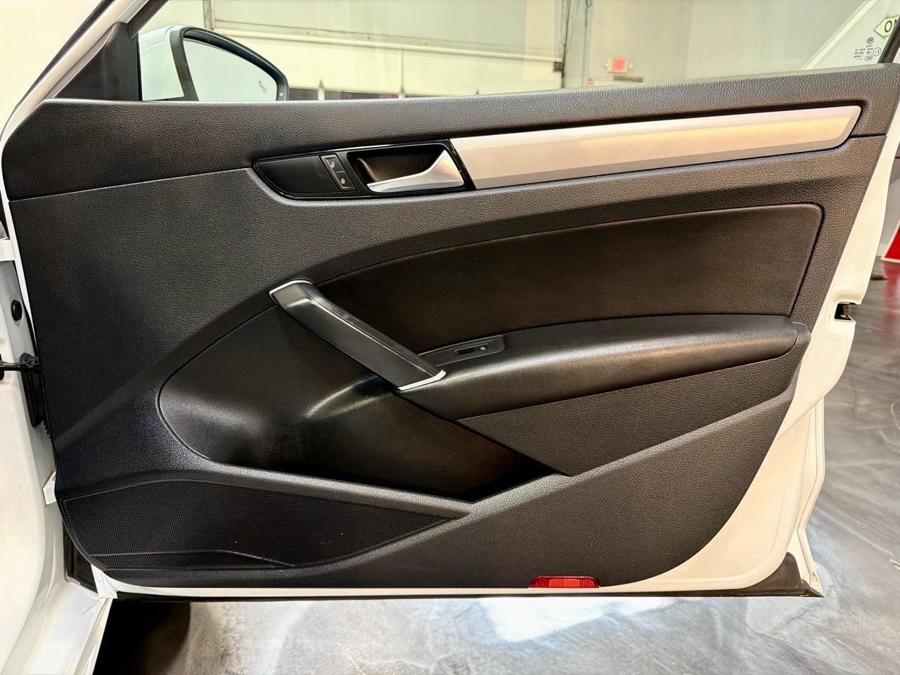 Volkswagen Passat 2.0T SE Auto 2021