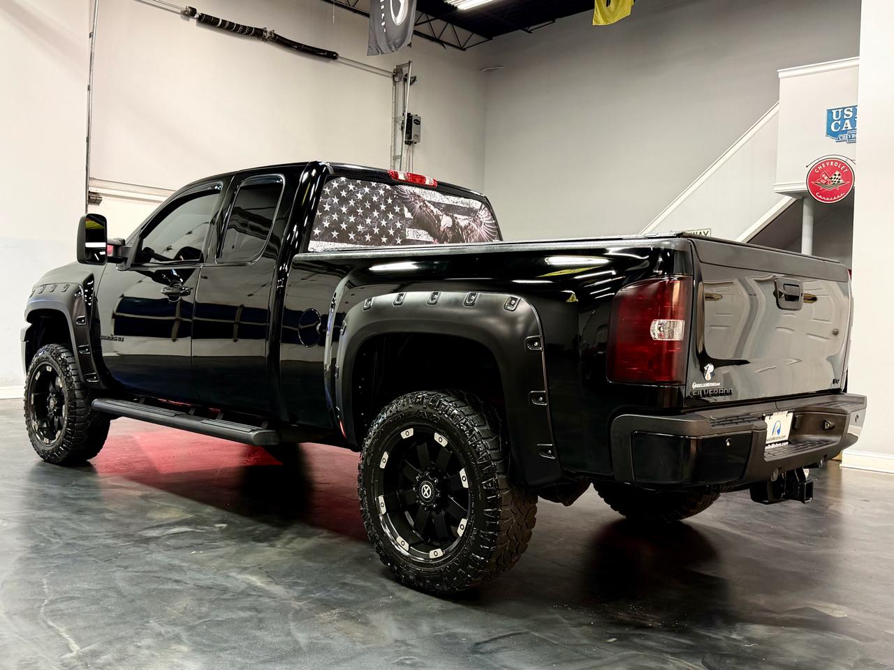 Chevrolet Silverado 2500HD 4WD Ext Cab 144.2" LTZ 2011