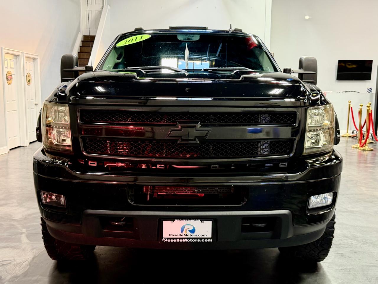 Chevrolet Silverado 2500HD 4WD Ext Cab 144.2" LTZ 2011