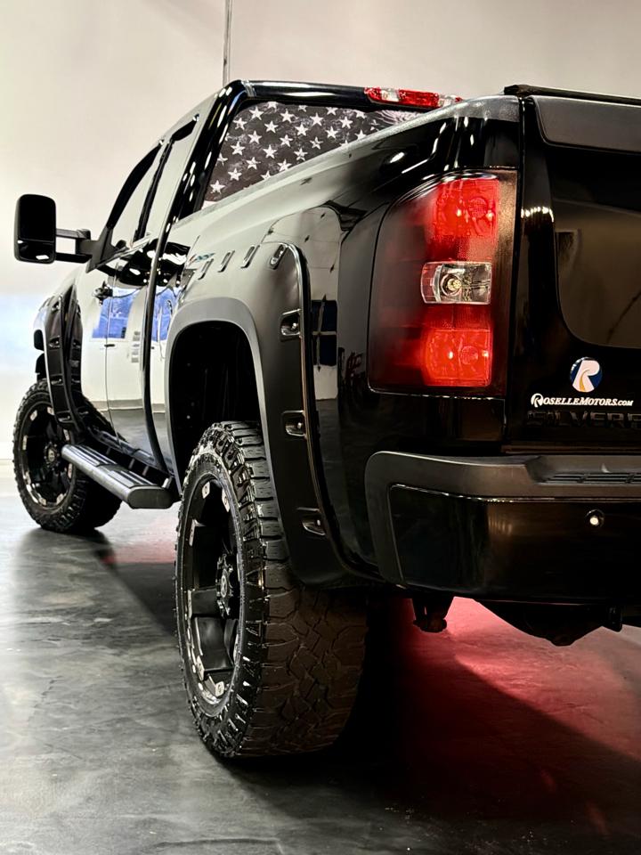 Chevrolet Silverado 2500HD 4WD Ext Cab 144.2" LTZ 2011