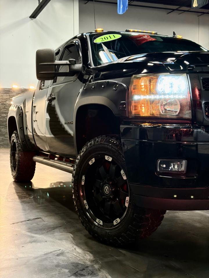 Chevrolet Silverado 2500HD 4WD Ext Cab 144.2" LTZ 2011
