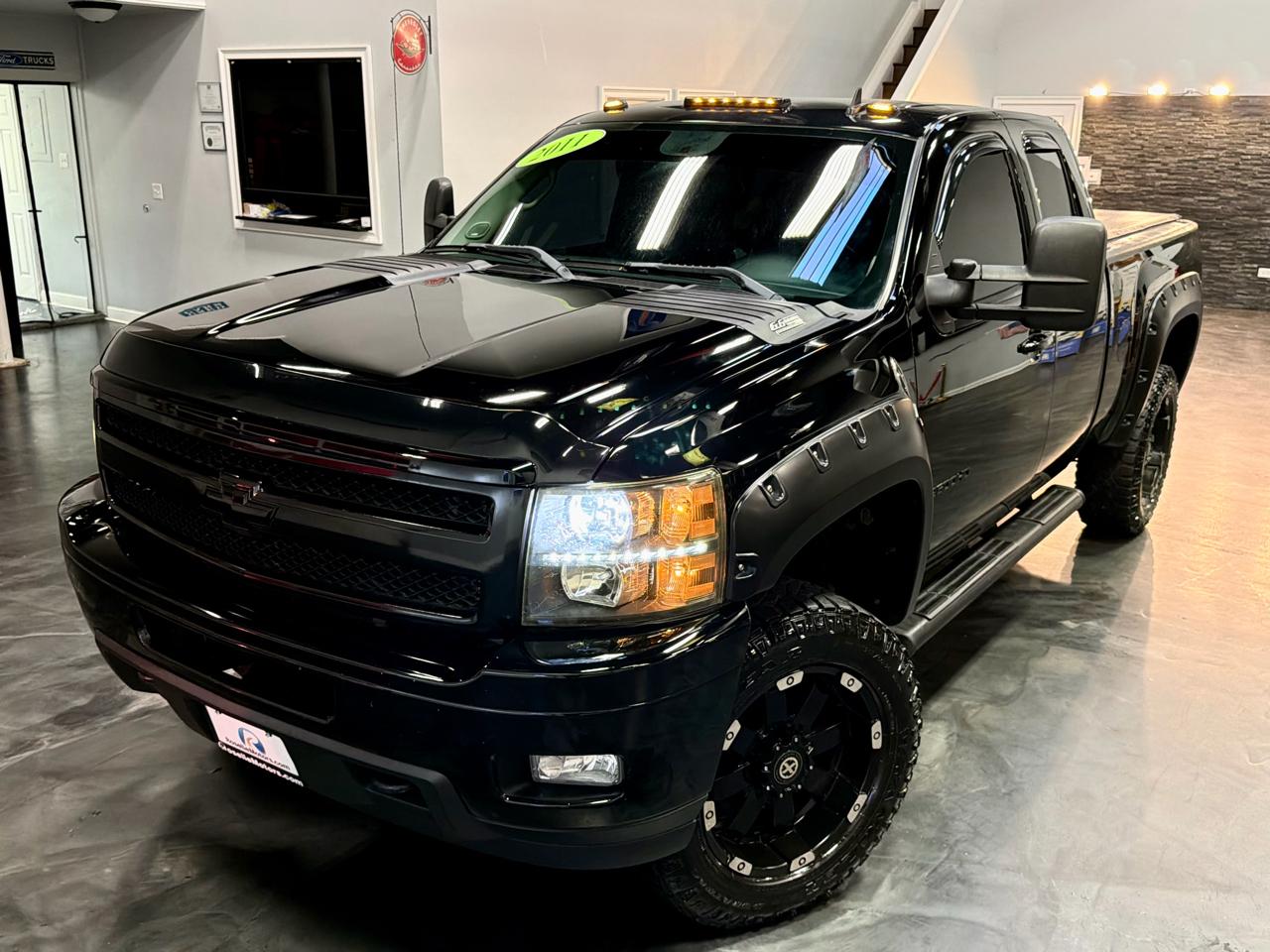 Chevrolet Silverado 2500HD 4WD Ext Cab 144.2" LTZ 2011