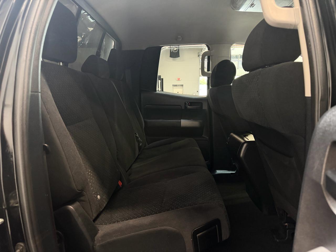 Toyota Tundra 4WD  2011