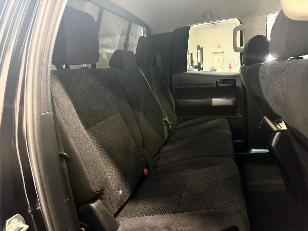 Toyota Tundra 4WD  2011