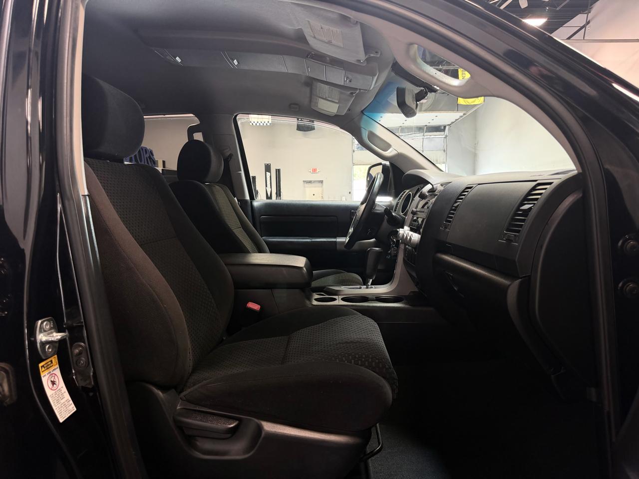 Toyota Tundra 4WD  2011