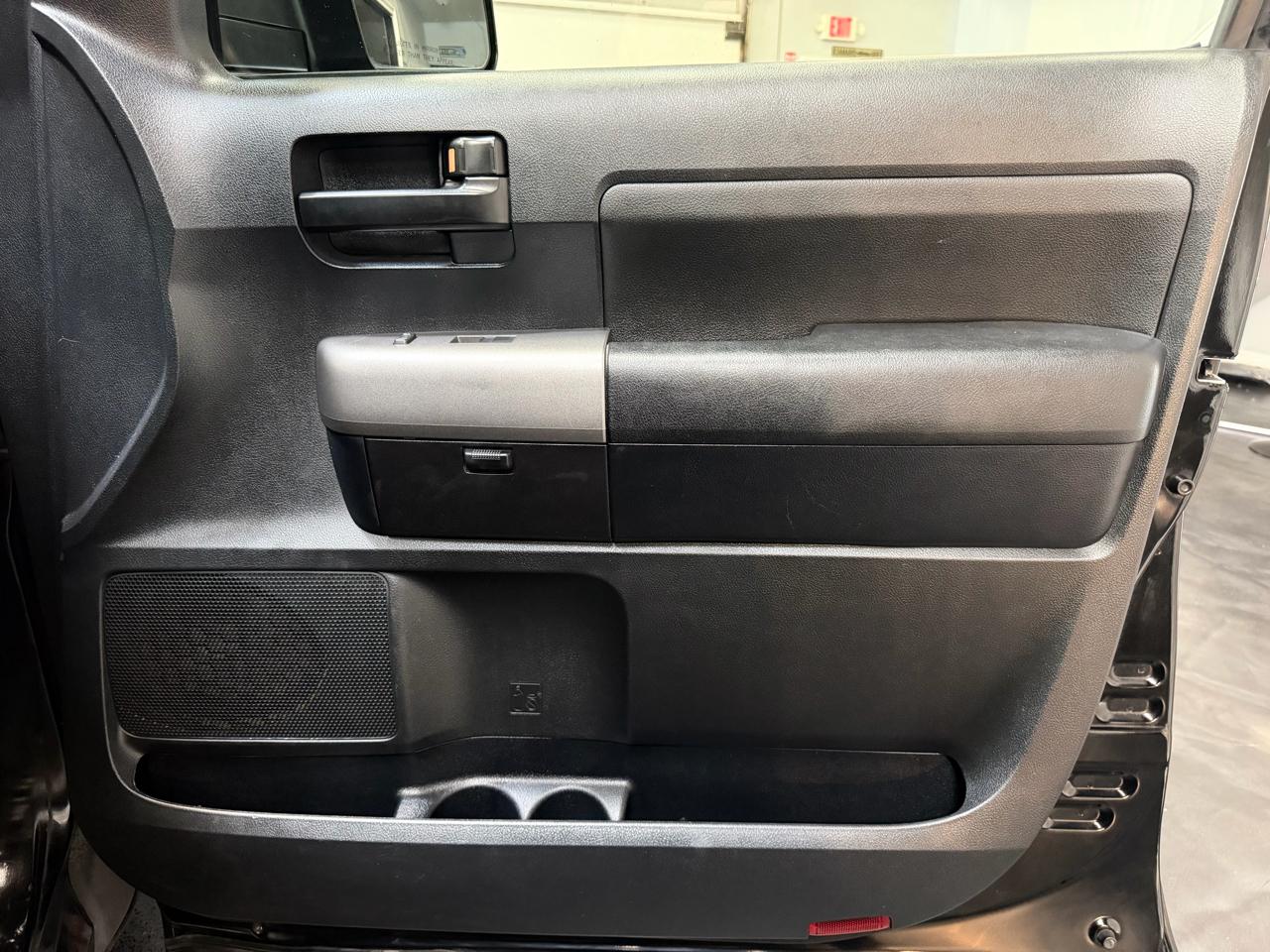 Toyota Tundra 4WD  2011