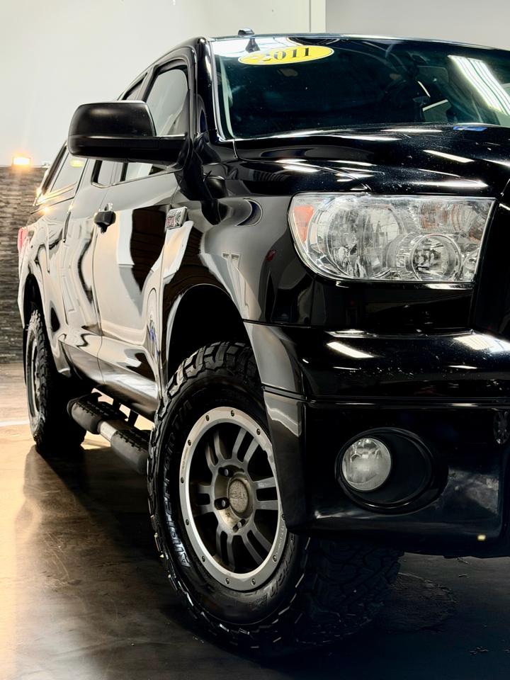 Toyota Tundra 4WD  2011