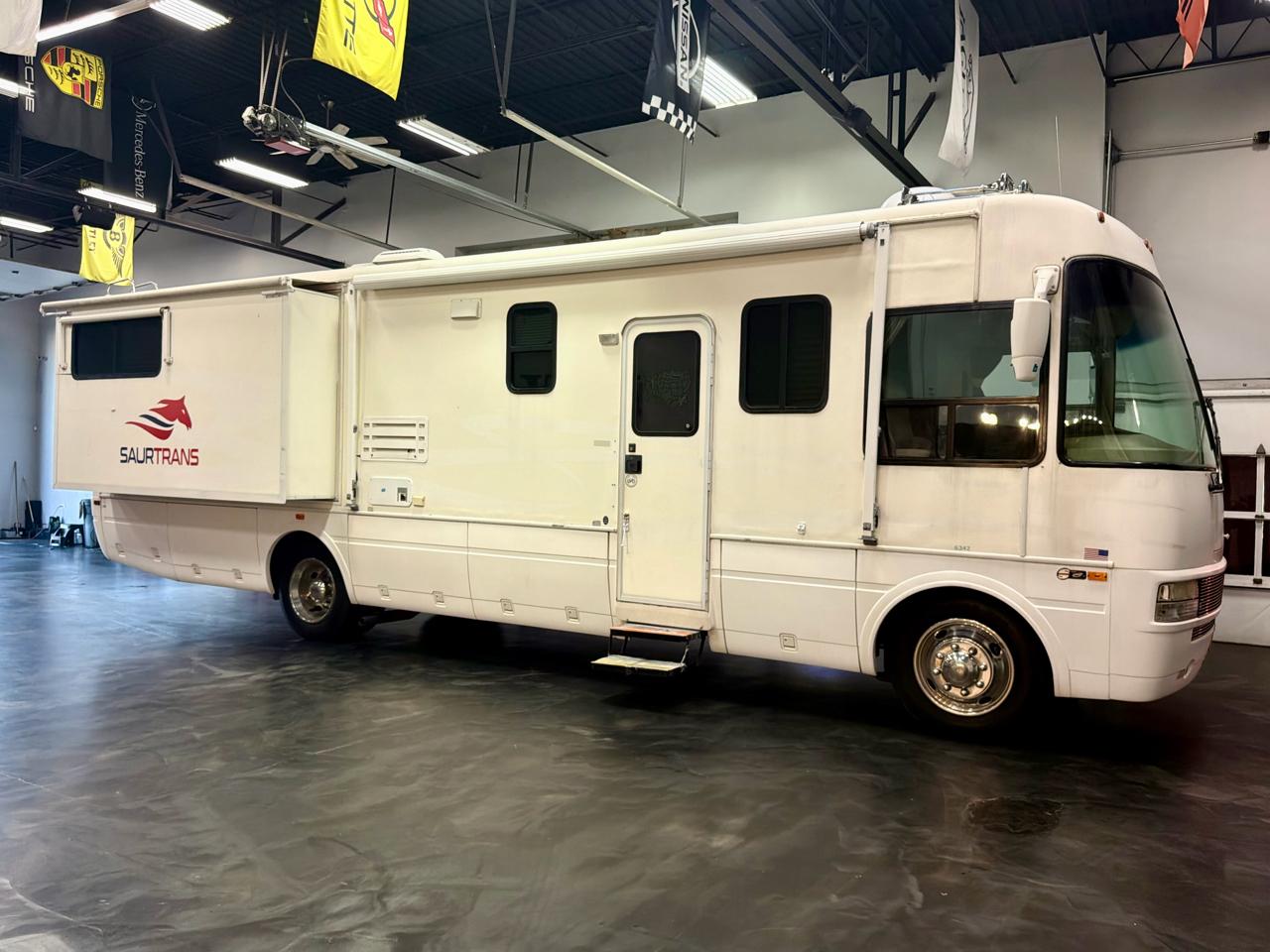 Workhorse W22  2003