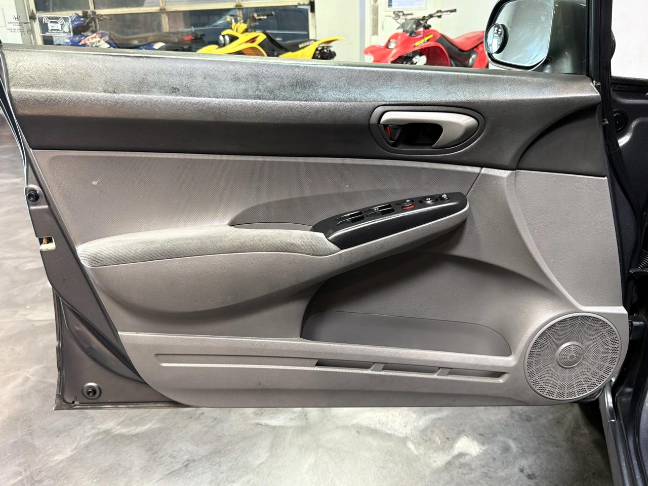 Honda Civic Sdn 4dr Auto LX 2011
