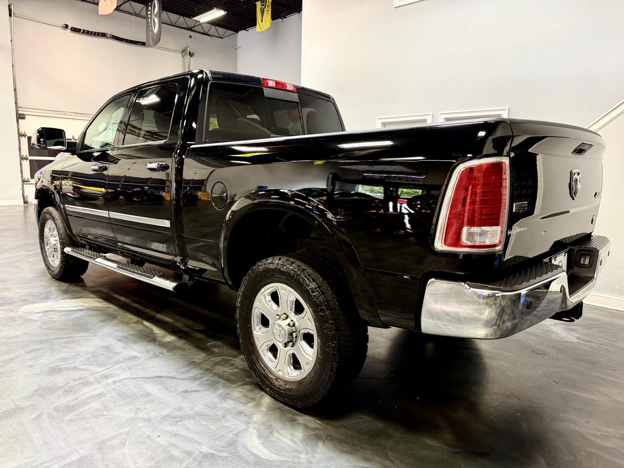 RAM 2500 4WD Crew Cab 149" Laramie 2015