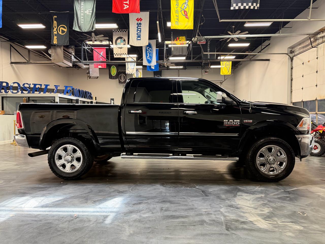 RAM 2500 4WD Crew Cab 149" Laramie 2015
