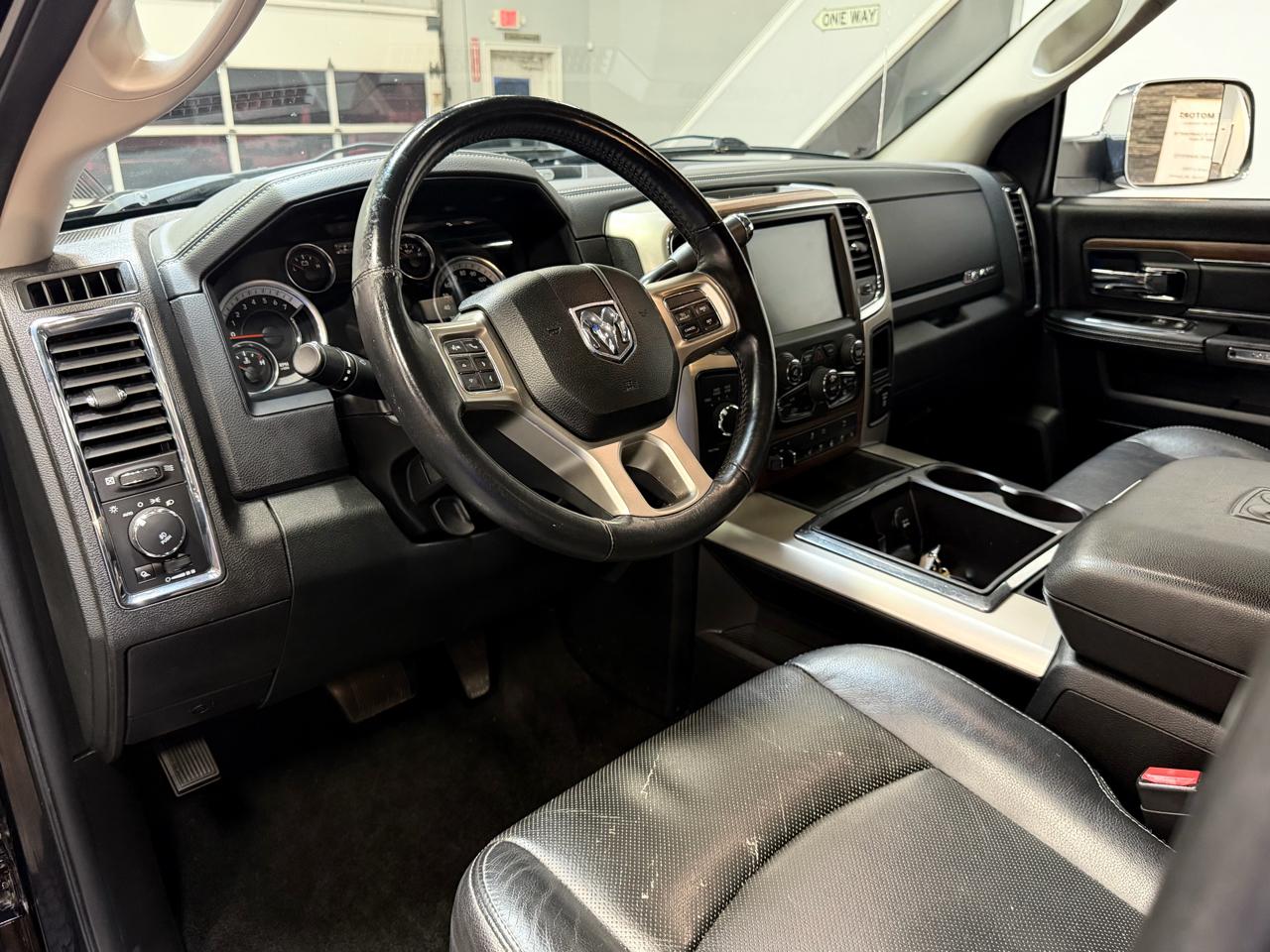 RAM 2500 4WD Crew Cab 149" Laramie 2015