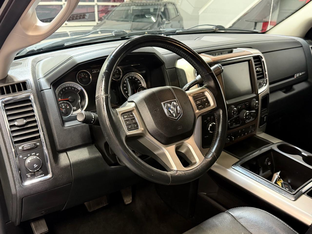 RAM 2500 4WD Crew Cab 149" Laramie 2015