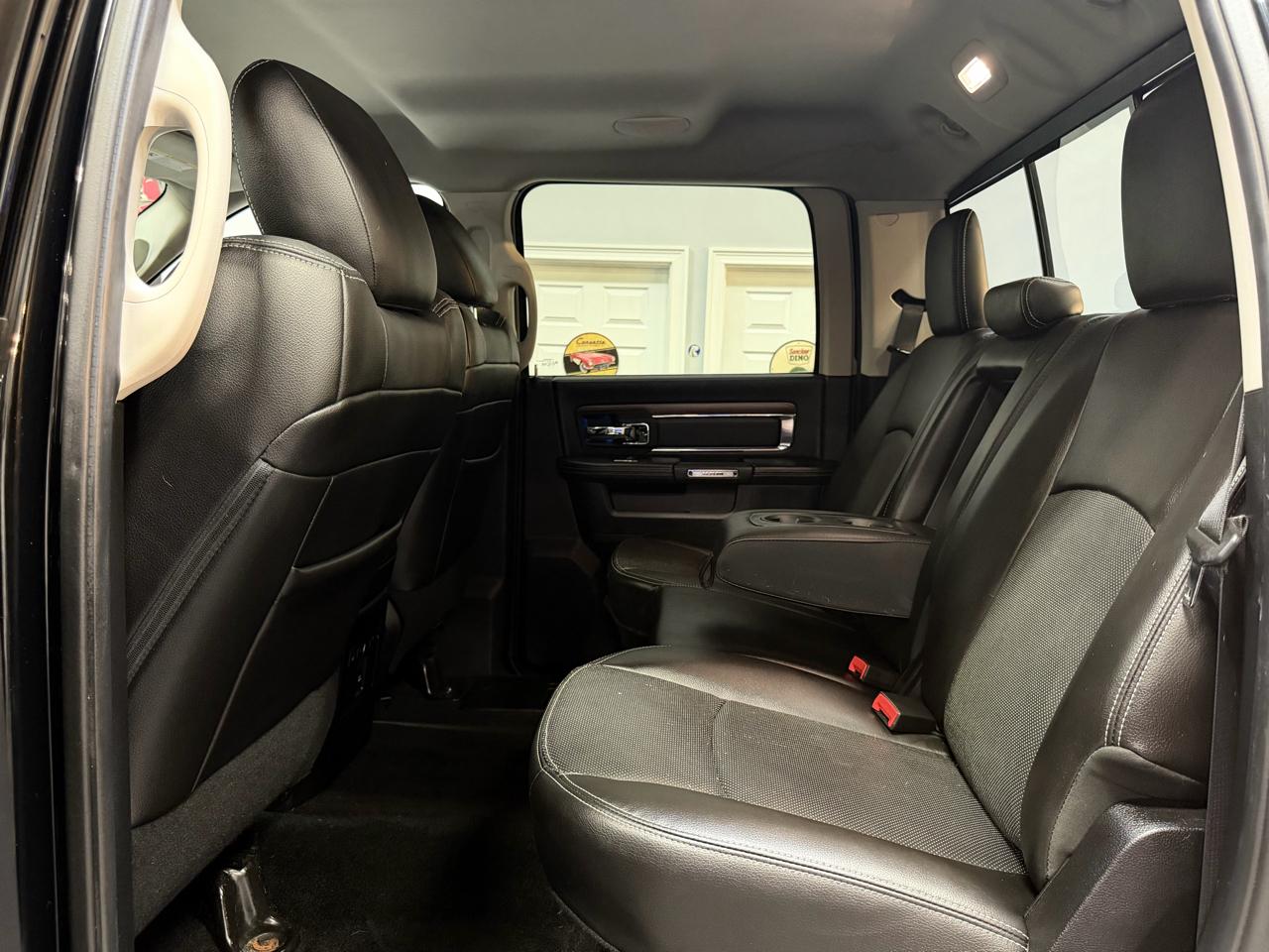RAM 2500 4WD Crew Cab 149" Laramie 2015