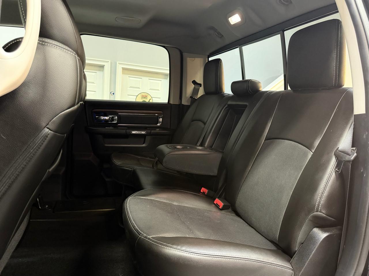 RAM 2500 4WD Crew Cab 149" Laramie 2015
