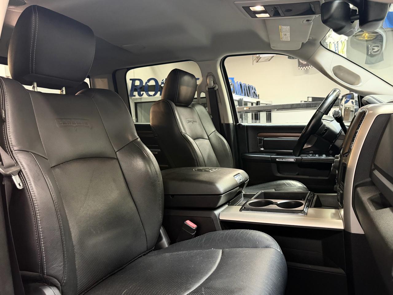 RAM 2500 4WD Crew Cab 149" Laramie 2015