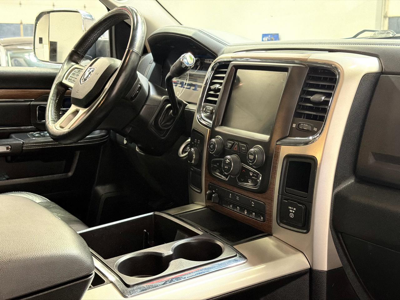 RAM 2500 4WD Crew Cab 149" Laramie 2015