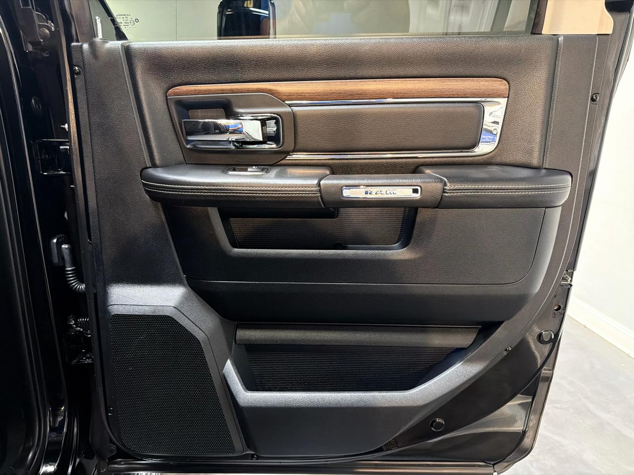 RAM 2500 4WD Crew Cab 149" Laramie 2015