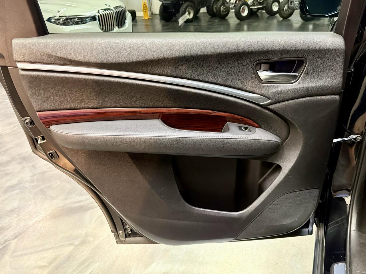 Acura MDX SH-AWD 4dr Tech Pkg 2014