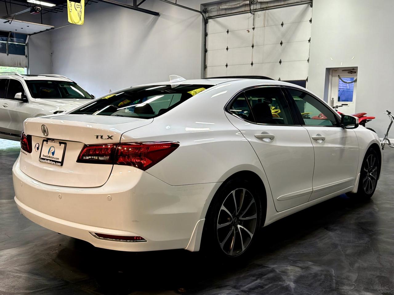 Acura TLX 4dr Sdn FWD V6 Advance 2015