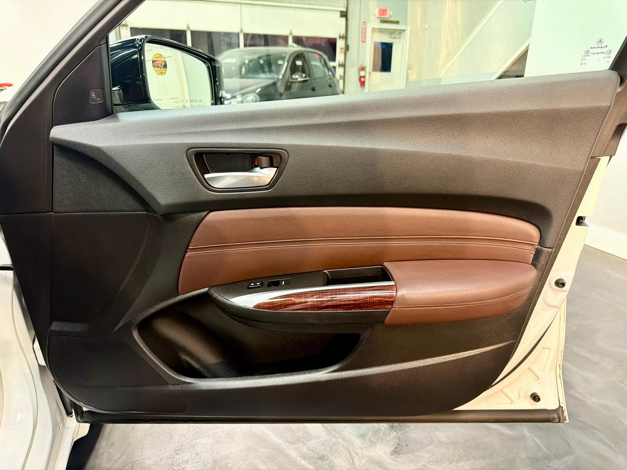 Acura TLX 4dr Sdn FWD V6 Advance 2015