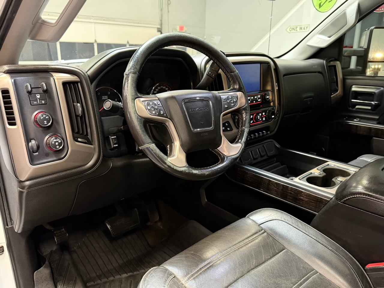 GMC Sierra 2500HD 4WD Crew Cab 153.7" Denali 2016