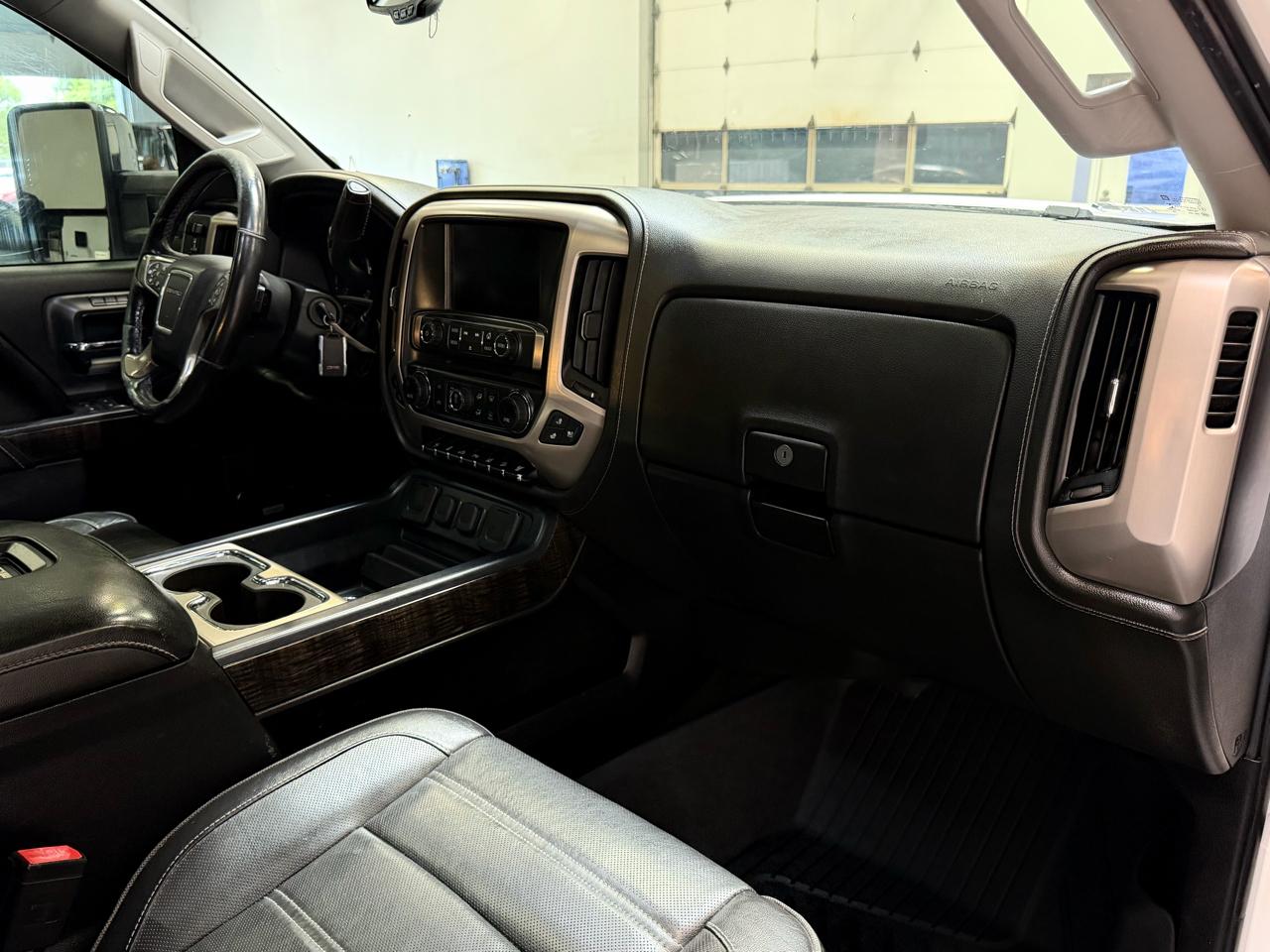GMC Sierra 2500HD 4WD Crew Cab 153.7" Denali 2016