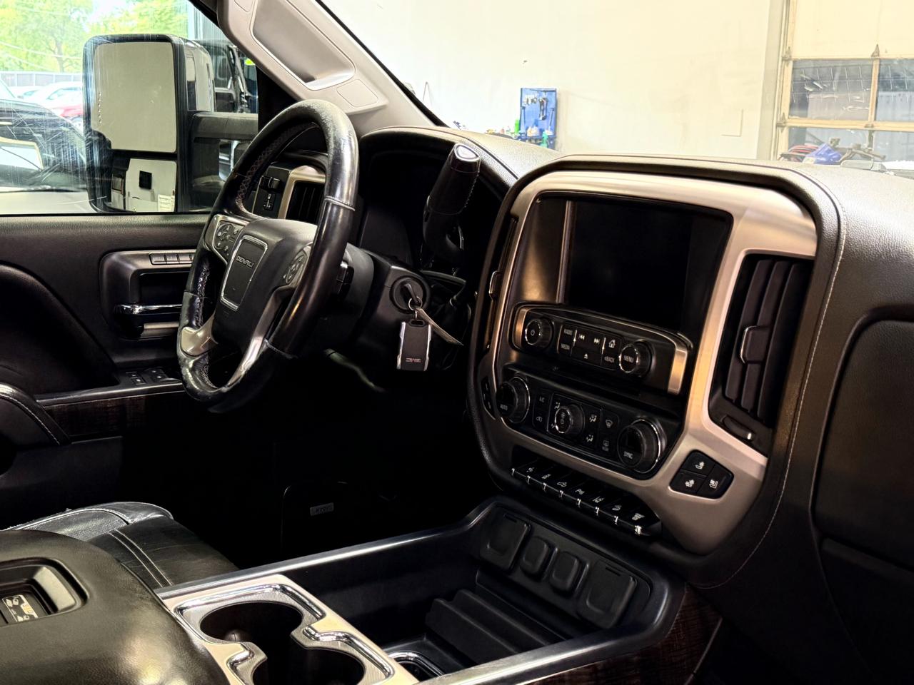 GMC Sierra 2500HD 4WD Crew Cab 153.7" Denali 2016