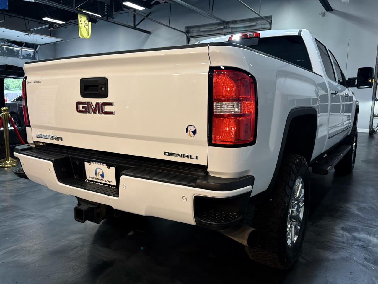 GMC Sierra 2500HD 4WD Crew Cab 153.7" Denali 2016
