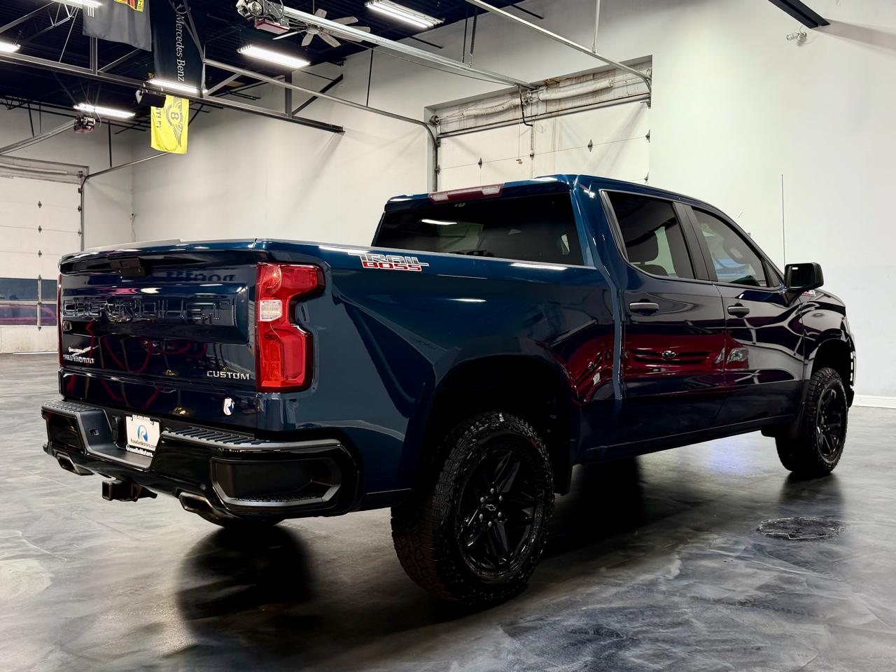 Chevrolet Silverado 1500 4WD Crew Cab 147" Custom Trail Boss 2019