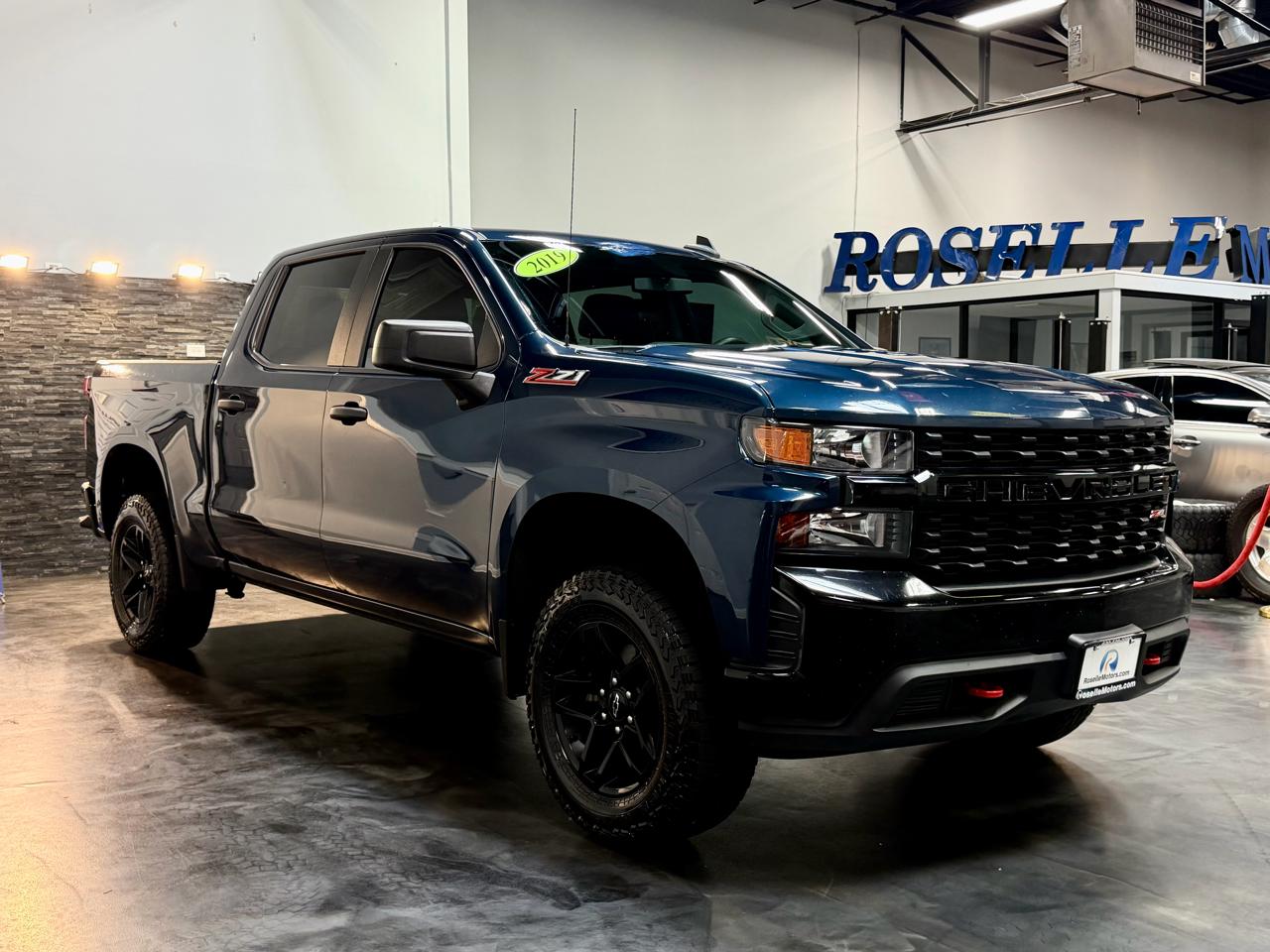 Chevrolet Silverado 1500 4WD Crew Cab 147" Custom Trail Boss 2019
