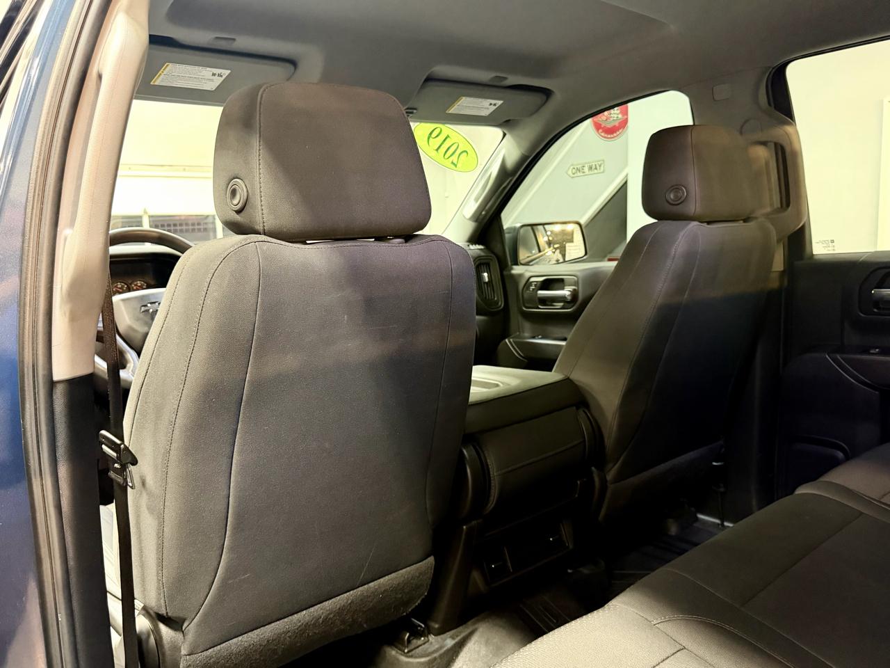 Chevrolet Silverado 1500 4WD Crew Cab 147" Custom Trail Boss 2019