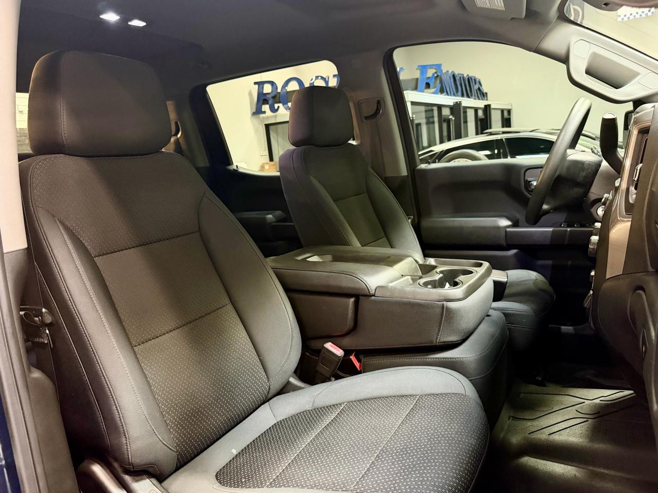 Chevrolet Silverado 1500 4WD Crew Cab 147" Custom Trail Boss 2019